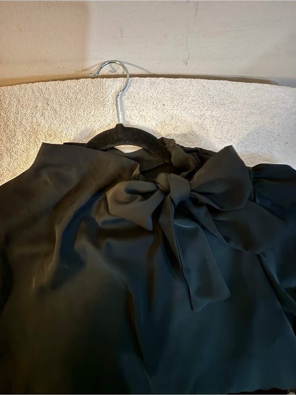 Black Bow Tie Flutter Sleeve Women's Top - Picture 4 of 6
